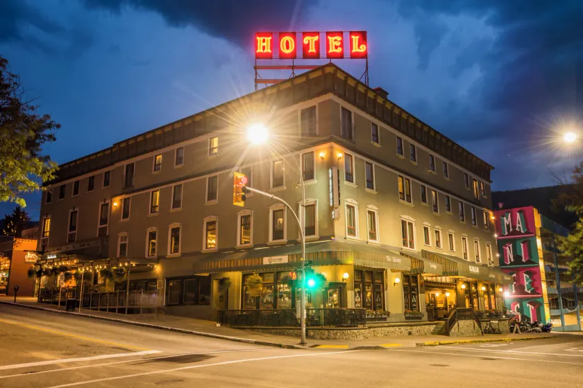 Hume Hotel & Spa - Image 1