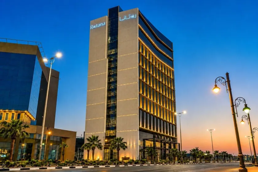 Rotana Corniche - Image 1