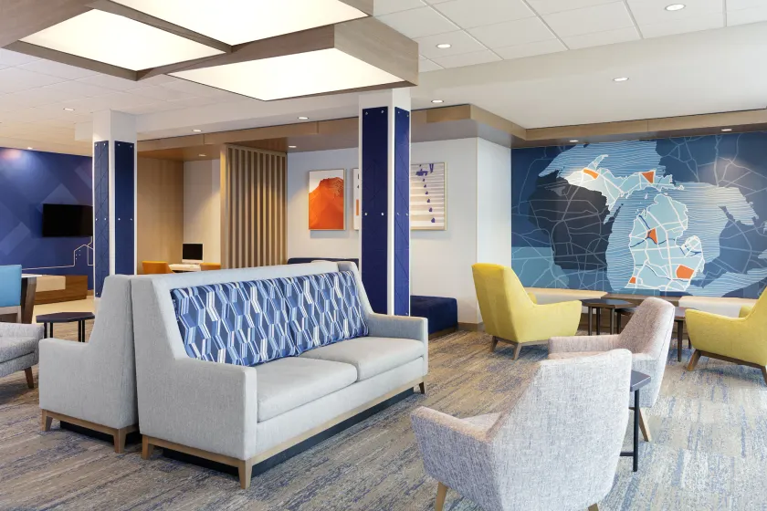Holiday Inn Express Peachtree Corners-Norcross by IHG - Sittområde i lobbyn