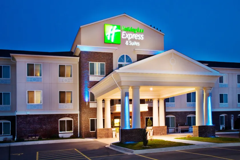 Holiday Inn Express Hotel & Suites - Dubuque West by IHG - Image 1