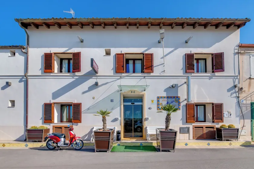 Hotel Aliai - Image 1