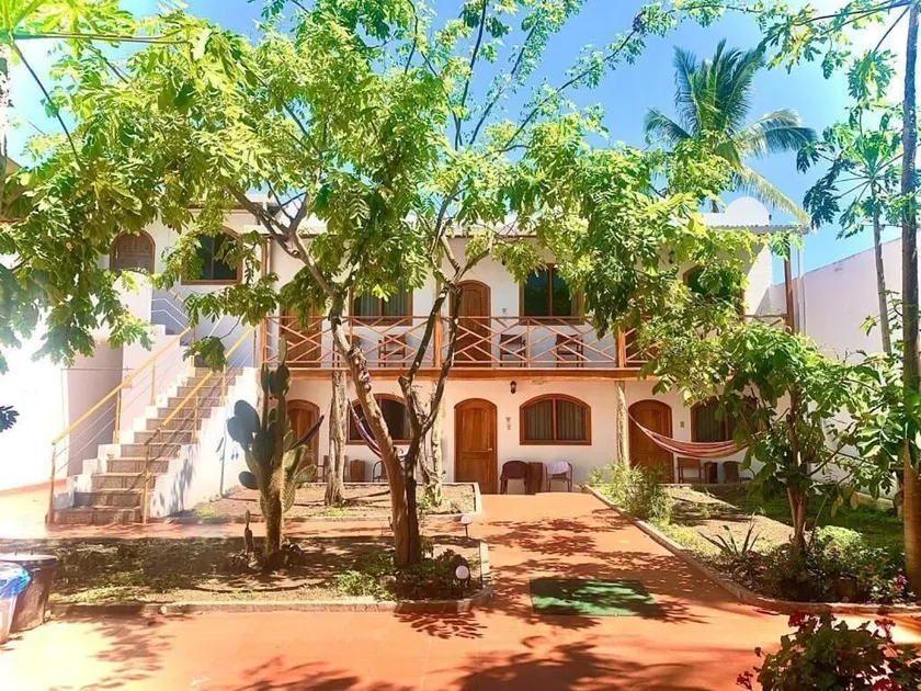 Hostal White House Galapagos - Image 1
