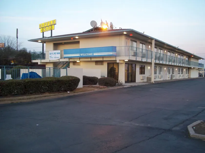 Skyline Inn - Image 1