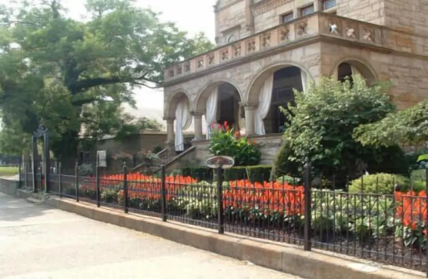 Boggs Mansion - Image 1
