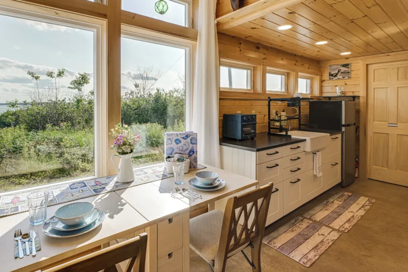 Path to Private Beach! Couple's Retreat in Cutler - Image 1