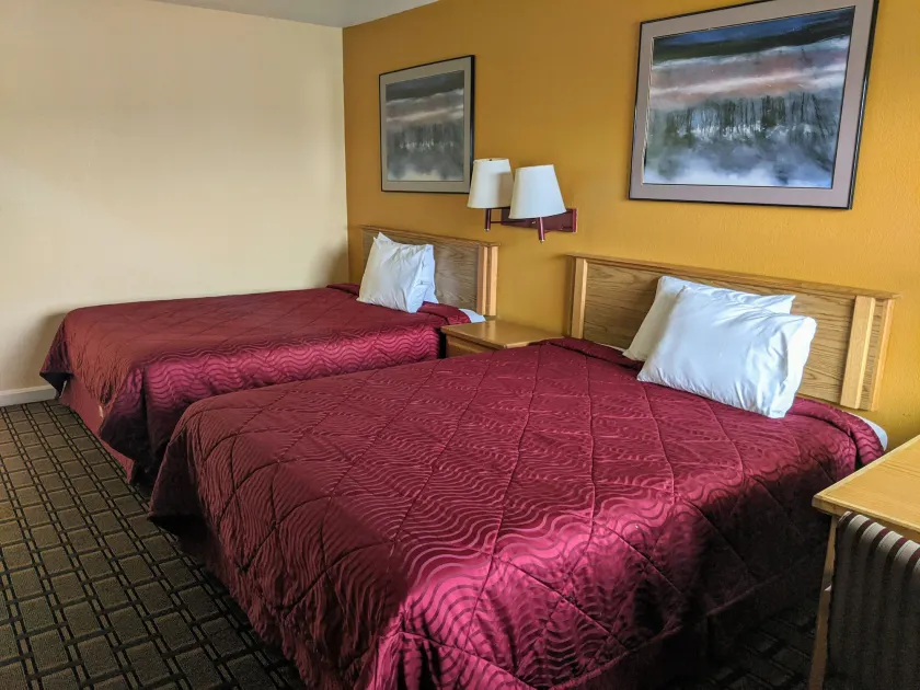 Executive Inn - Image 1