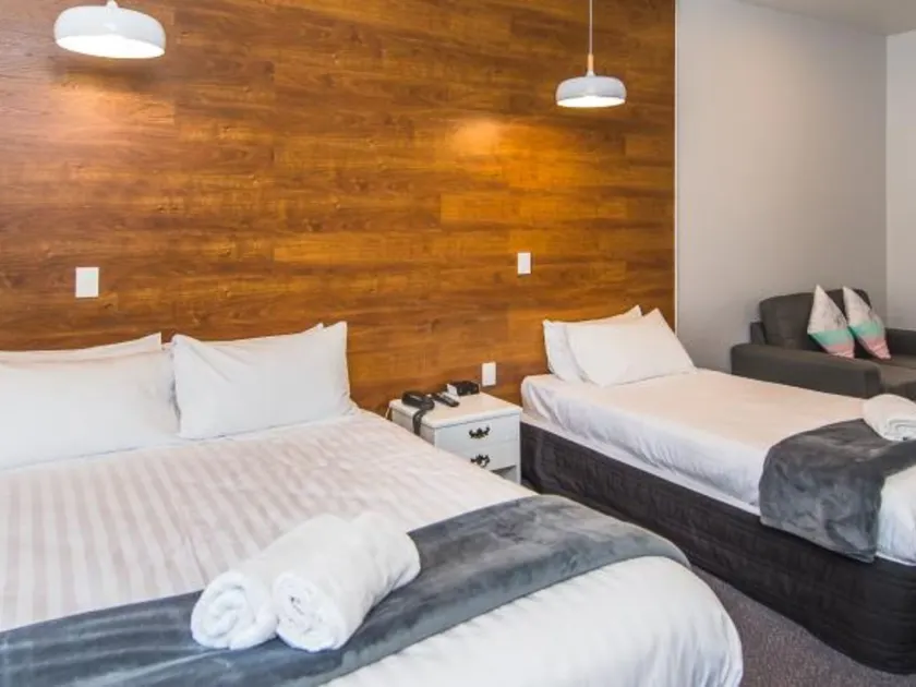Burwood Motel - Image 1