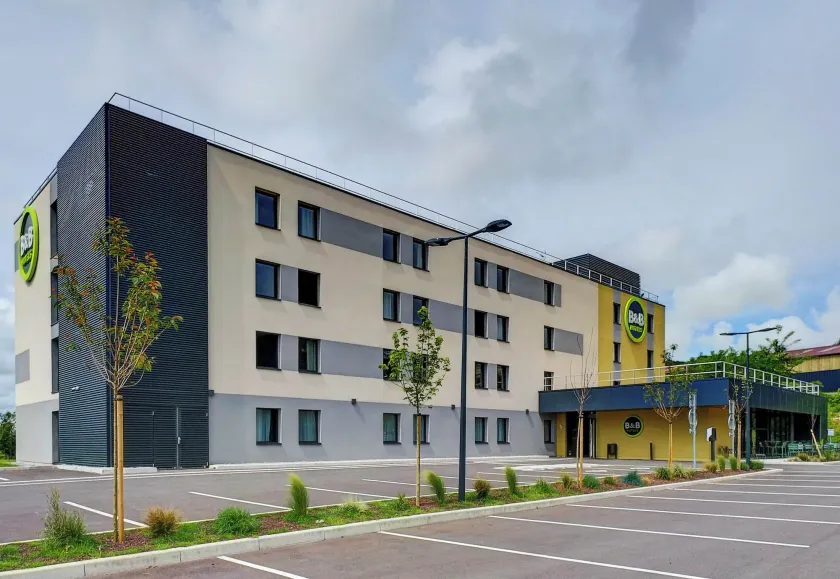 B&B HOTEL Besançon Valentin - Image 1