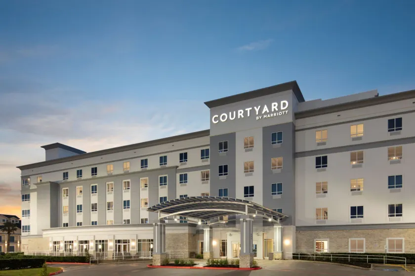 Courtyard by Marriott Houston Kemah - Image 1