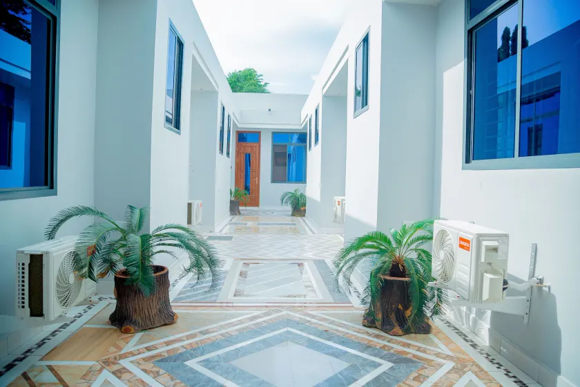 ANINY HOTEL - Image 1