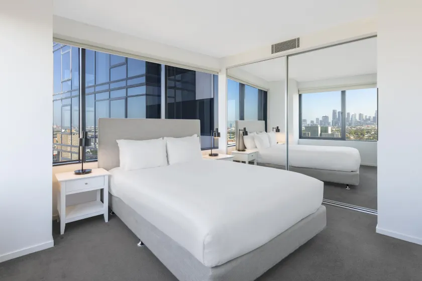 Oaks Melbourne Flemington Suites - Image 1