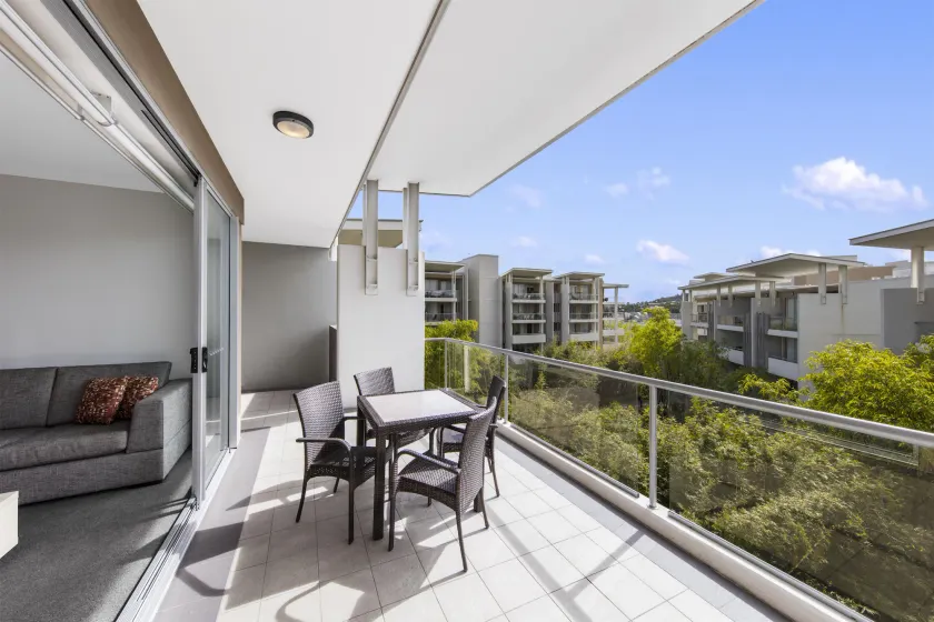 Oaks Brisbane Mews Suites - Image 1