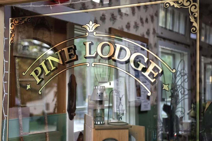 Pine Lodge - Indgang