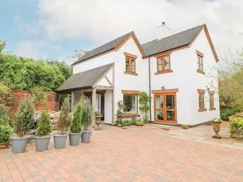 Highfield House - Image 1