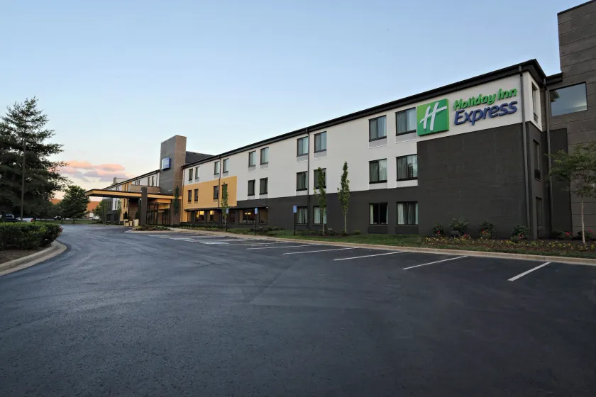 Holiday Inn Express Brentwood-South Cool Springs by IHG - Image 1