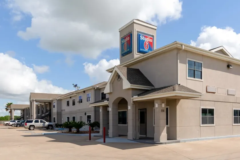 Studio 6 Bay City TX - Image 1