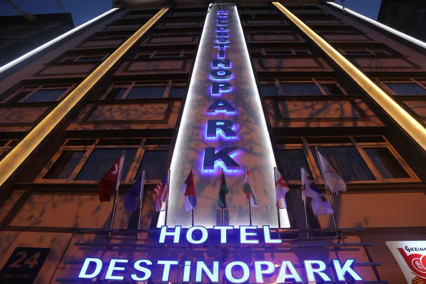 Hotel Destino Park - Image 1
