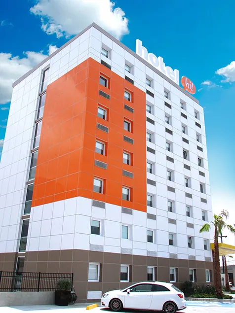 Hotel Hi! Santa Catarina - Image 1