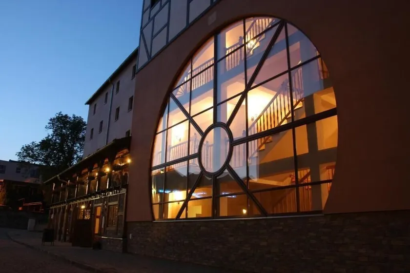 Hotel Zamkowy Młyn - Image 1