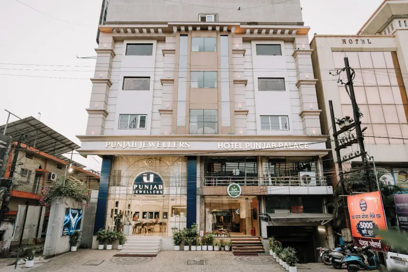 Hotel Punjab Palace - Image 1