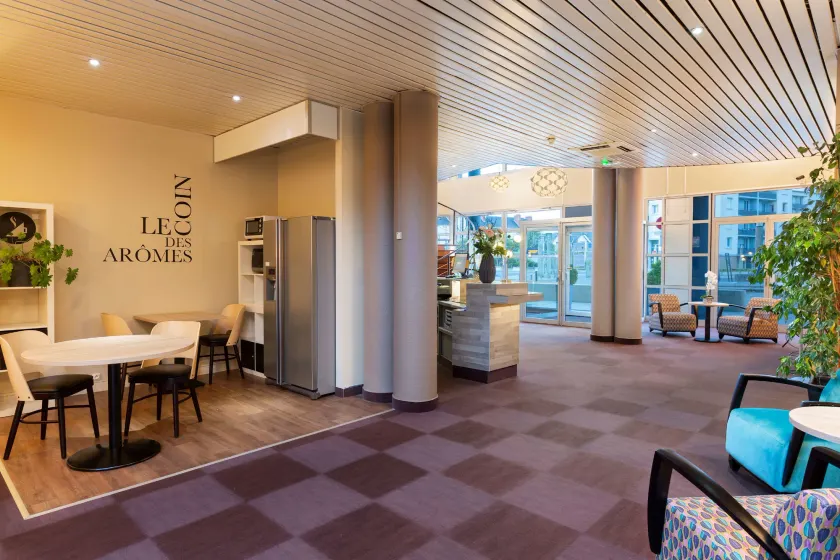 Hôtel Kyriad Tours - Saint Pierre des Corps - Gare - Hall