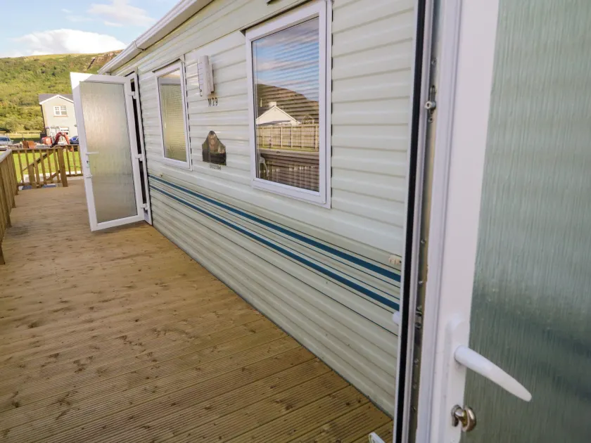 Meric Stone Holiday Lets Caravan 2 - Image 1