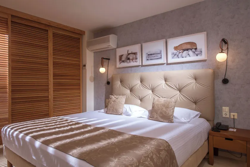 Bella Beach Hotel - Image 1