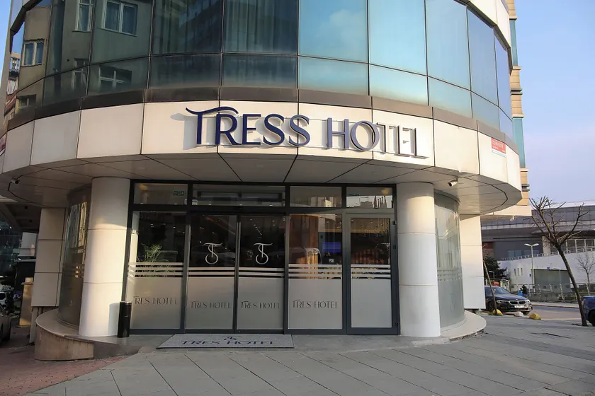 Tress Hotel - Image 1