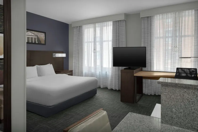 Residence Inn by Marriott Richmond Downtown - Image 1