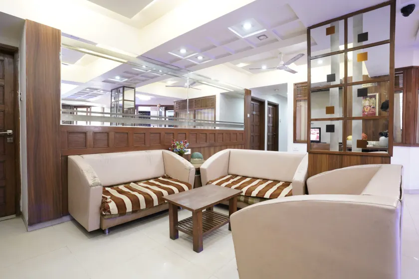 Hotel Shanti Sadan - Hall