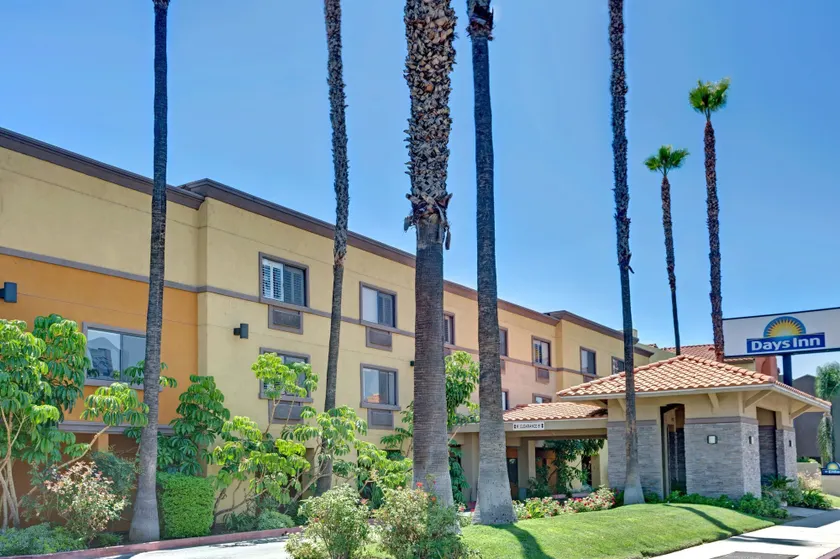 Days Inn by Wyndham West Covina - Image 1