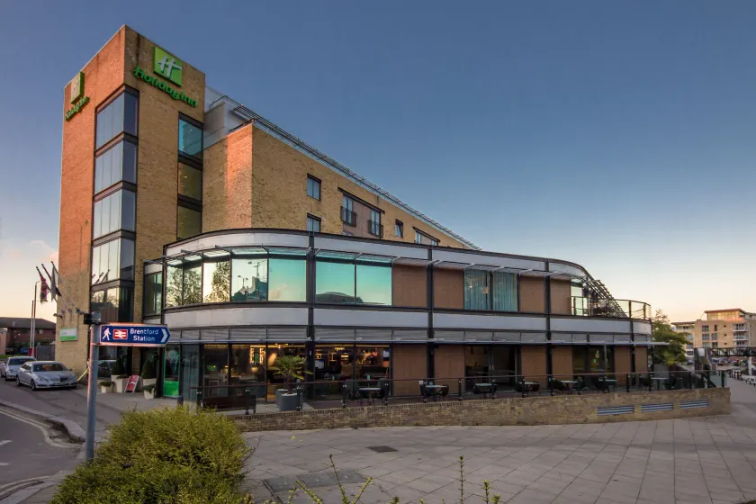 Holiday Inn London Brentford Lock by IHG - Image 1