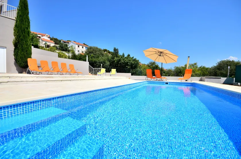 Bretia Apartments - Image 1