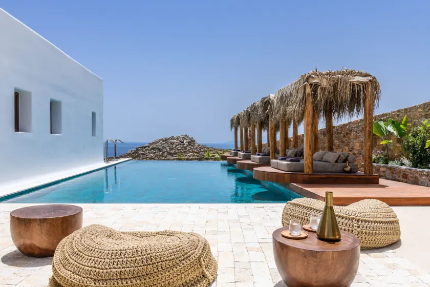 Charisma Hotel and Wellness Club - Image 1