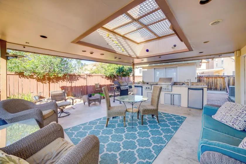 Family Home w/ Hot Tub! 2 Mi to Dtwn Riverside - Image 1