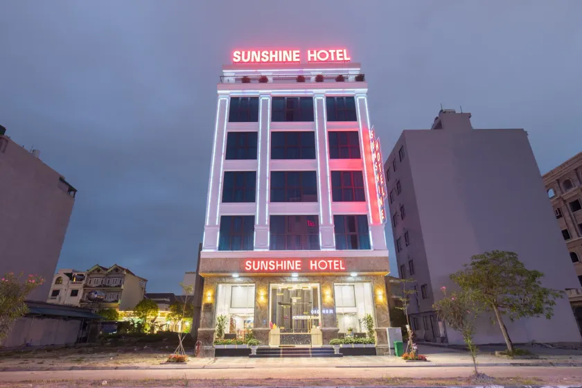 Sunshine Hotel Móng Cái - Image 1