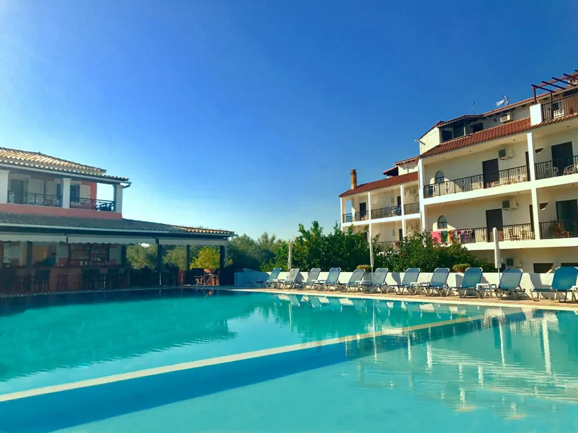 Ccb Bruskos Hotel - Image 1