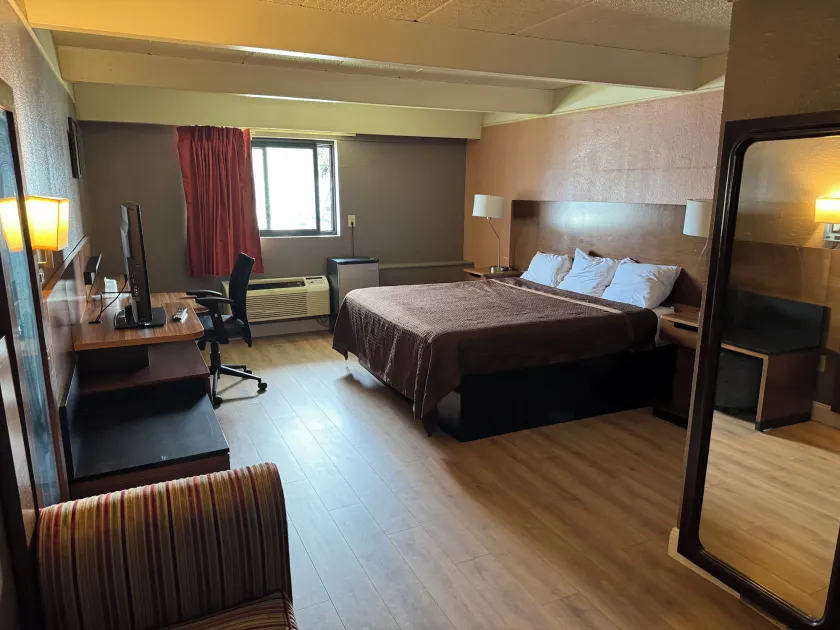 Economy Inn North Randall - Image 1