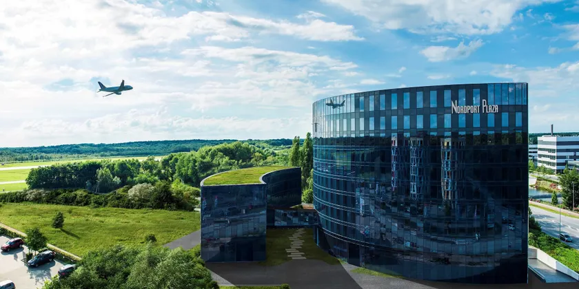 Airport Plaza Hotel Hamburg - Image 1
