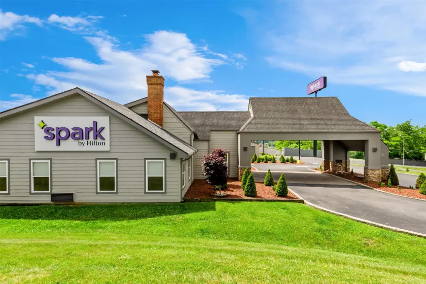 Spark by Hilton Wytheville Holston Rd I 81 - Image 1