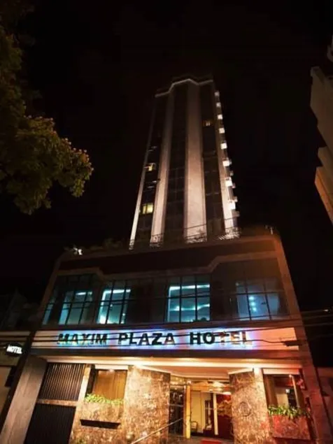 Maxim Plaza Hotel - Image 1