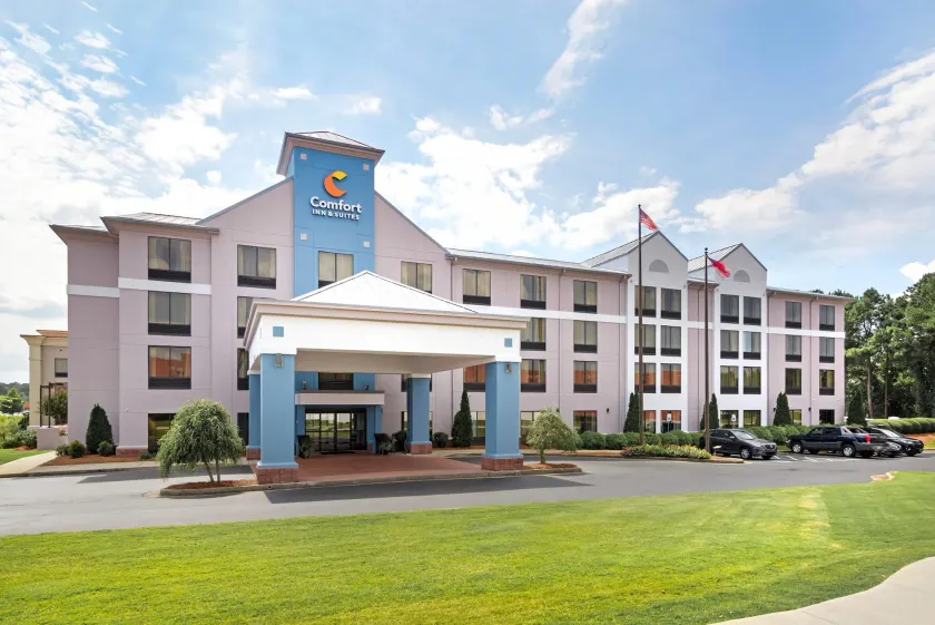 Comfort Inn & Suites Carrollton - Image 1