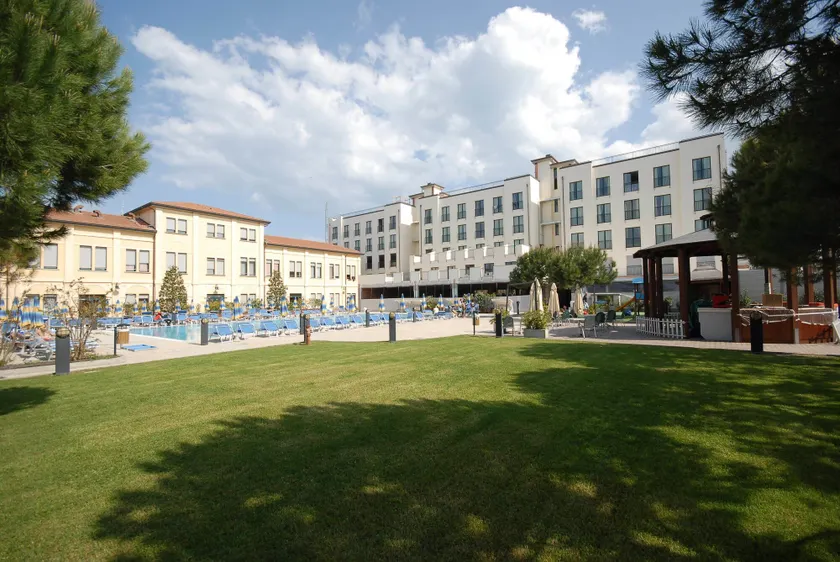Hotel Dante Family Spa Resort - Image 1