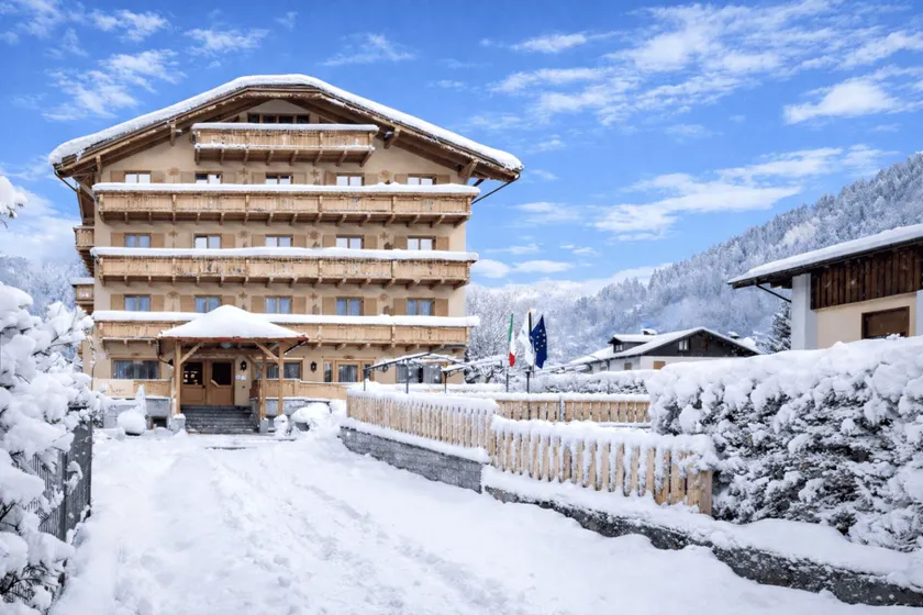 Beverly Alps Hotel & Spa - Image 1