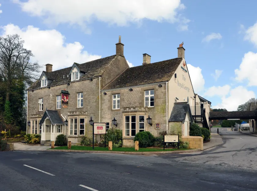 Royal George Hotel by Greene King Inns - Image 1