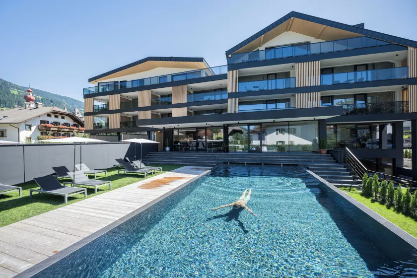 Montanaris Apartments - Image 1