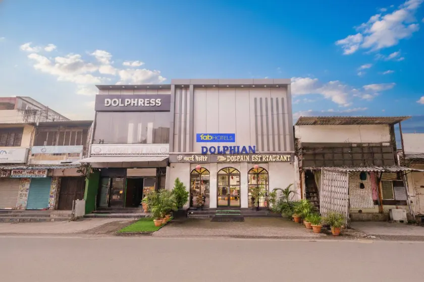 Fabhotel Dolphin Residency - Image 1