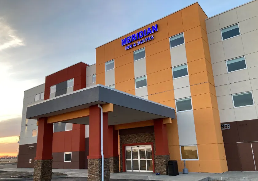 Meridian Inn & Suites Regina Airport - Image 1