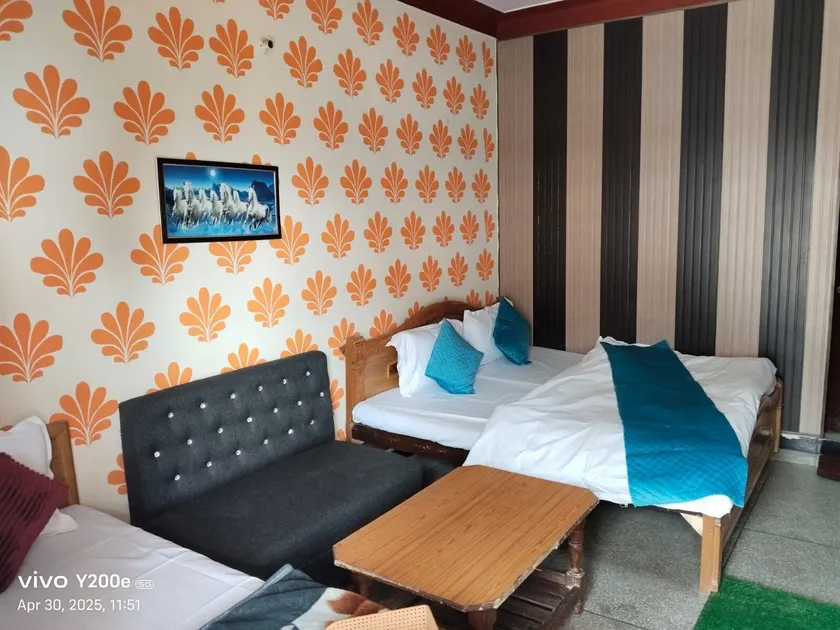 Hotel New Pandey Inn - Værelse
