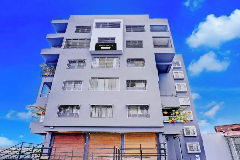 Townhouse Godavari Riverbank Formerly Shanti Datta Inn - Image 1